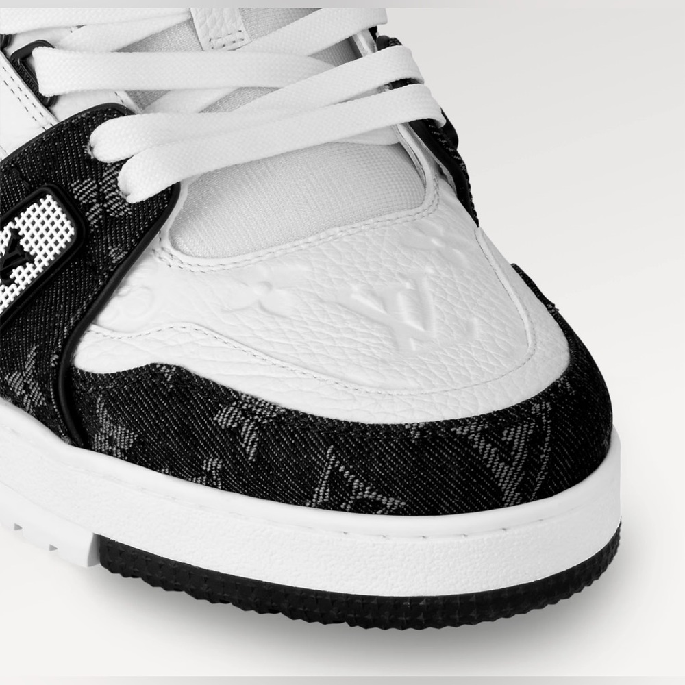 Louis Vuitton LV Trainer Sneaker - Picture 7 of 17